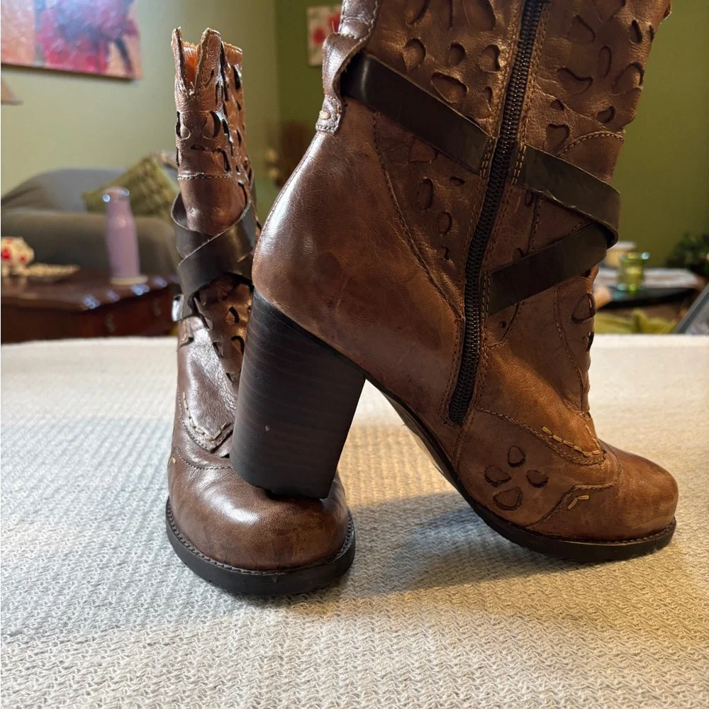 Everybody by BZ Moda Brown Leather Women's Boots - Picture 4 of 11
